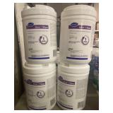 4 Sanitizer Wipes