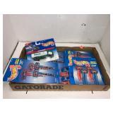 9 Ct. Hot Wheels Party Favor Vrty.