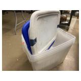 4 Totes With Lids