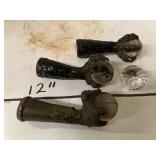 3 Ct. Claws w/"Crystal" Balls Decor