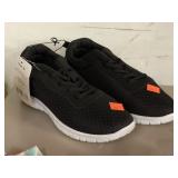 Ladies casual shoes. Size 6.