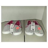 2 Cnt Girls Slip On Shoes Sz 7 &  Sz 8
