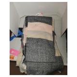 6 Cnt Isaac Mizrahi Scarves