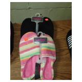 2 Pr. Ladies Slippers Sz Sm