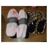 5 Pr. Ladies Slippers Sz Sm