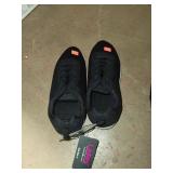 Ladies Tennis Shoes Sz 9