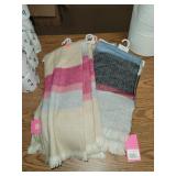 6 Cnt Isaac Mizrahi Scarves