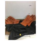 Qty 3 Pairs Rubber Chemical Gloves?