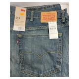 LEVI Strauss & Co. 559. Size 52x32.