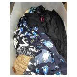 Large lot of ladies clothes. Mostly large womens