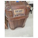 Philco Radio Has Broken Display