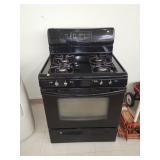 Frigidaire  Gas Stove (Only Has 3 Knobs)