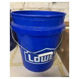 5 gallon plastic Bucket