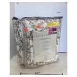 Brand New Full/Queen Reversible Quilt Set