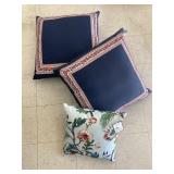 Outdoor Throw Pillow And 2 Ct. Matching Bedding