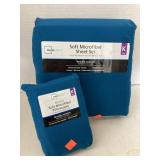 Matching Microfiber Sheet Set and Pillowcases