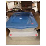 2 Totes Doilies/Runners & Linens