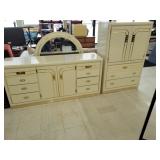 2 Cnt Retro Style Almond Colored W/ Gold Trim