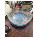 2 Cnt Pyrex Glass Bowls W/ Lids