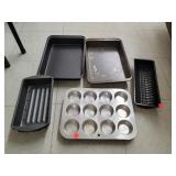 Lot of Baking Pan/MuffinTin Etc