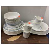 Lot Of Matching Dish-ware Approx 4 Mugs, 13 S