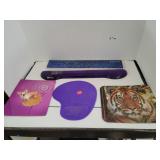 3 Cnt Mouse  Pads & 2 Cnt Keyboard Armrests
