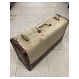 Vntg Suitcase Locking