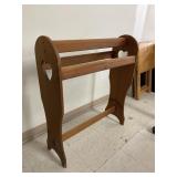 Wood Decorative Quilt/Blanket Rack