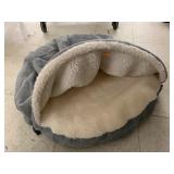Pet bed approx 25in