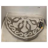 Madison park circular bath rug 25 in R