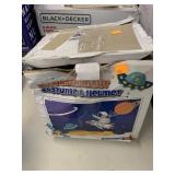 Kids astronaut costume and helmet