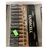 24 Duracell AA