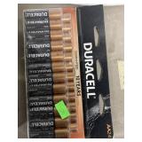 24 Duracell AA