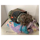2 ct. - Throw/Quilt Blankets