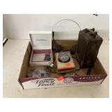 Group Lot Vintage Items (Jewelry & More)