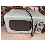 Magic Chef Vintage Microwave