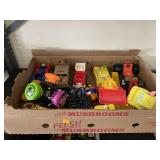 Group Lot Vintage Cars, Toys, Etc