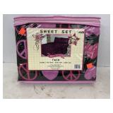 Peace Out Sheet Set (Twin)