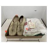 Vintage Bowling Lot (Shoes, Towels)