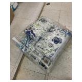 Floral Comforter/Blanket Set