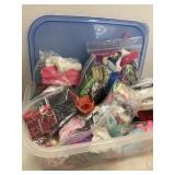 Tote W/Lid W/Doll Clothes and Accessories