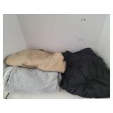 Mens Sweats Sz XXL/Wranglers sz 52x32 & 2 Pair