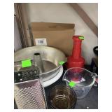 Lot of Vrty. Kitchenware