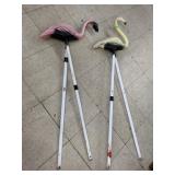 2cnt Plastic Yard Flamingos