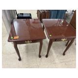 2 Vintage Matching End Tables wow/ Drawers