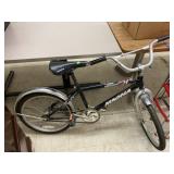 Magna bicycle 19 inch wheels