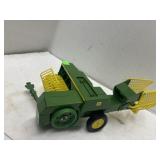 ERTL Vintage John Deere Diecast Hay Baler