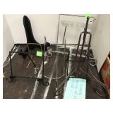 7 Easels