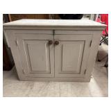 Cupboard  approximately  33.5 x 24.5 x 18.75