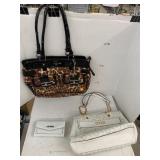 2cnt Guess Purses and Wallet
